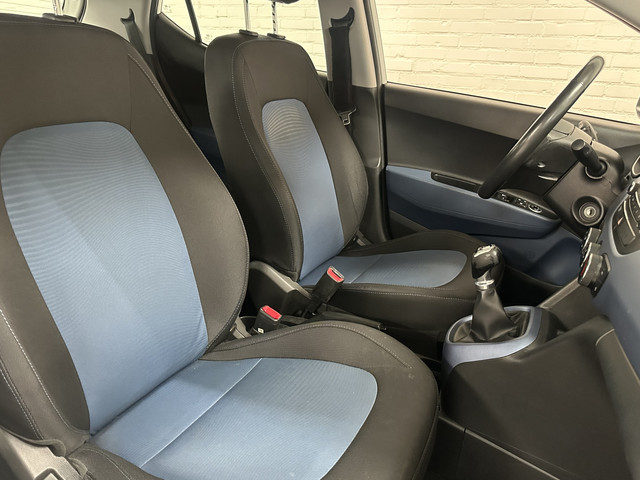 Foto 2 van Hyundai i10 1.0i i-Motion AIRCO / CRUISE / STOELVRM / ELK.PAKKET