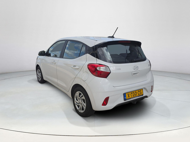 Foto 8 van Hyundai i10 1.0 Comfort Smart 5-zits Automaat | 5.357 originele kilometers | Navigatie | Trekhaak |