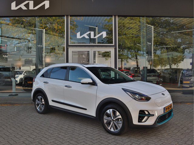 Foto 7 van Kia e-Niro ExecutiveLine 64 kWh | Leder | Stoelventilatie | JBL | Schuifdak | All-Seasons | Tot 10Jr