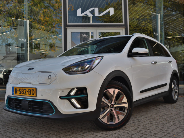 Foto 8 van Kia e-Niro ExecutiveLine 64 kWh | Leder | Stoelventilatie | JBL | Schuifdak | All-Seasons | Tot 10Jr