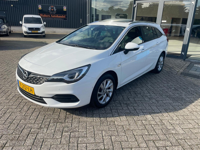 Foto 6 van Opel Astra Sports Tourer 1.2 Elegance