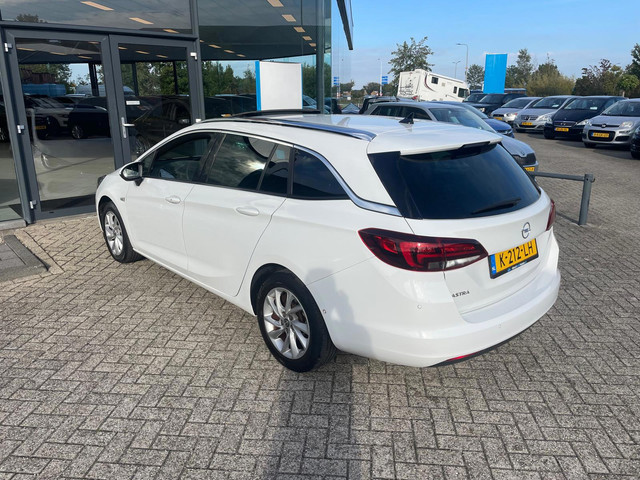 Foto 8 van Opel Astra Sports Tourer 1.2 Elegance