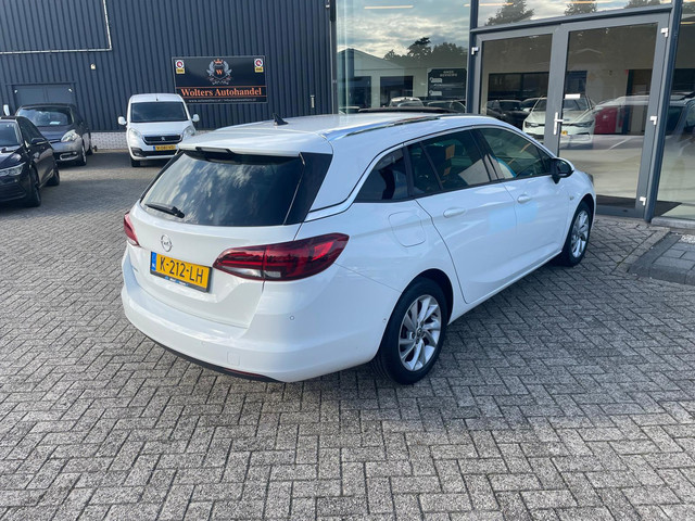 Foto 10 van Opel Astra Sports Tourer 1.2 Elegance