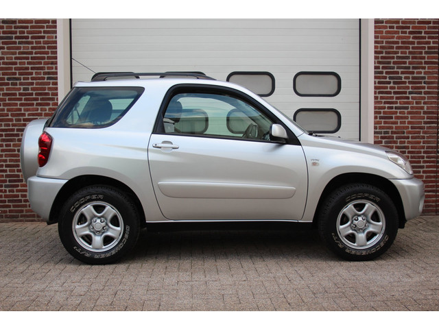 Foto 10 van Toyota RAV4 1.8-16V VVT-i Luna 3-deurs * Airco / Trekhaak / 2WD *