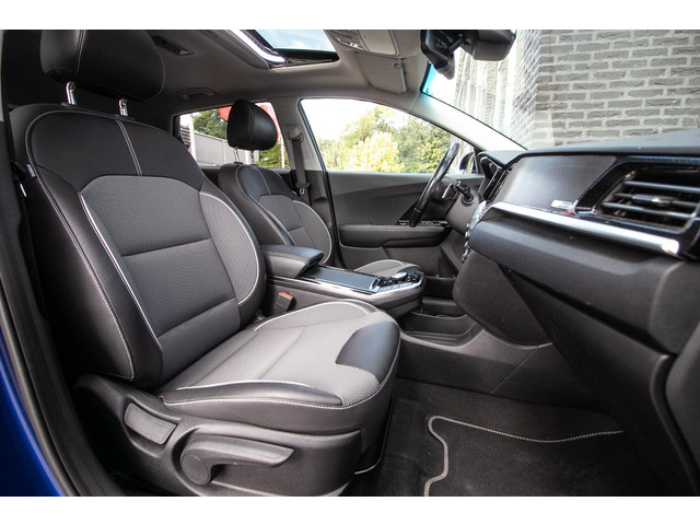 Foto 7 van Kia e-Niro DynamicPlusLine 64 kWh | Schuif l kantel dak | Trekhaak |
