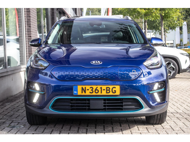 Foto 2 van Kia e-Niro DynamicPlusLine 64 kWh | Schuif l kantel dak | Trekhaak |