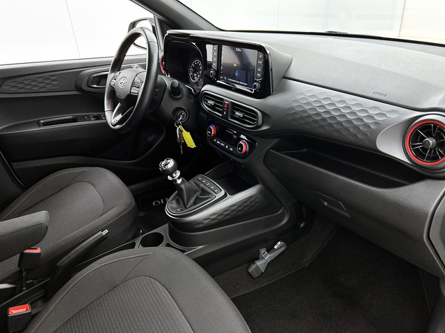 Foto 7 van Hyundai i10 1.0 T-GDI N Line 5-zits | Afneembare Trekhaak | All-Season banden | Origineel NL |