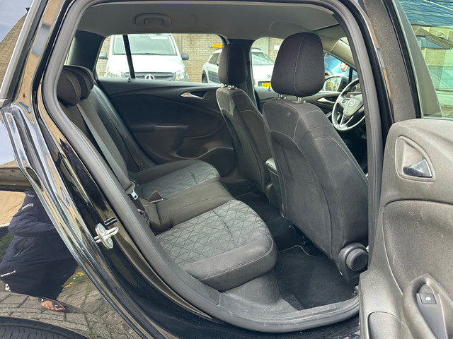Foto 6 van Opel Astra Sports Tourer 1.0 Turbo 120 Jaar Edition