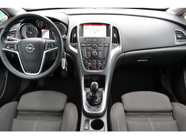 Foto 8 van Opel Astra Sports Tourer 1.4 Turbo Edition (bj 2015)