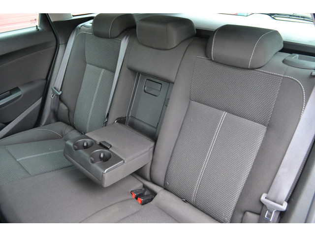 Foto 3 van Opel Astra Sports Tourer 1.4 Turbo Edition (bj 2015)