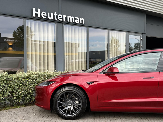 Foto 10 van Tesla Model 3 RWD Highland Premium/Panodak/Stoelventilatie