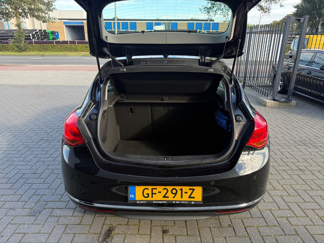 Foto 4 van Opel Astra 1.4 Turbo Blitz