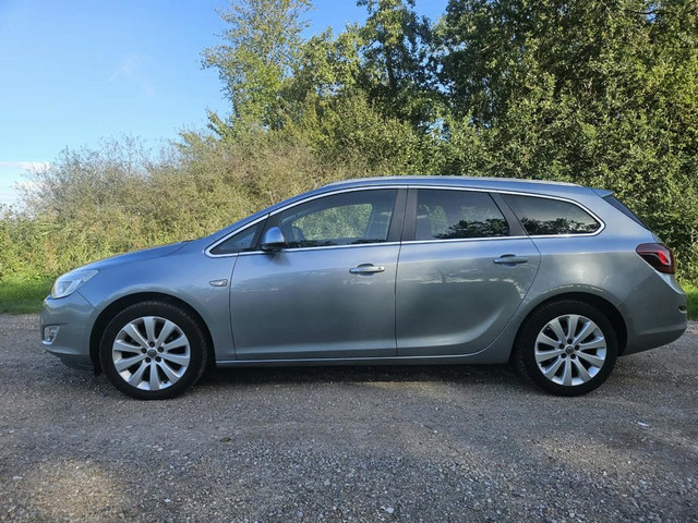 Foto 2 van Opel Astra Sports Tourer 1.4 Turbo Cosmo AIRCO I CRUISE