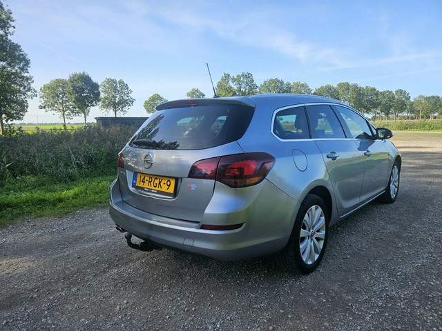 Foto 4 van Opel Astra Sports Tourer 1.4 Turbo Cosmo AIRCO I CRUISE