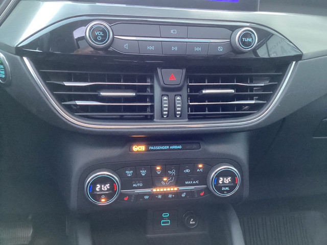 Foto 3 van Ford KUGA 2.5 PHEV Titanium panorama dak Automaat Elektrische trekhaak Parelmoer wit B&O systeem