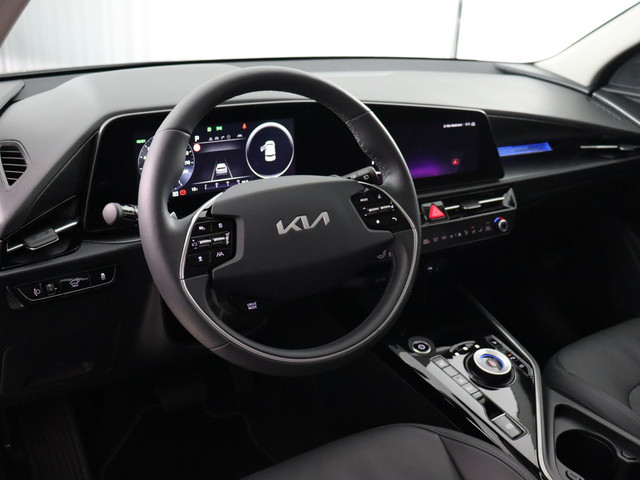 Foto 3 van Kia Niro EV DynamicPlusLine 64.8 kWh (Demo! / Camera / Stoel- Stuurverw. / Elek. stoel + achterklep)