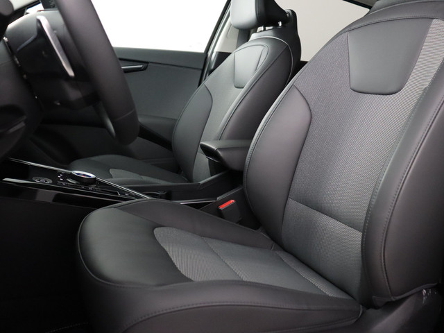 Foto 10 van Kia Niro EV DynamicPlusLine 64.8 kWh (Demo! / Camera / Stoel- Stuurverw. / Elek. stoel + achterklep)