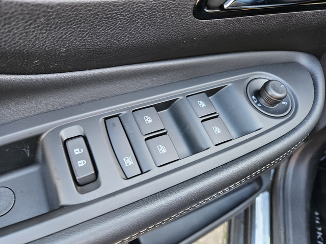 Foto 8 van Opel Mokka X 1.4 Turbo Innovation (bj 2017)
