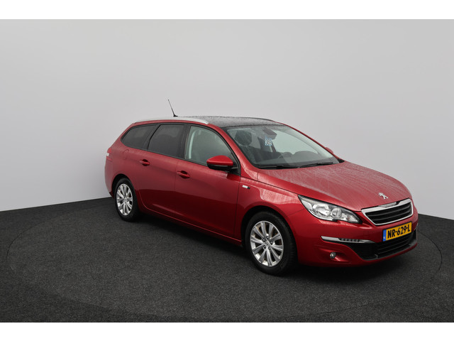 Foto 9 van Peugeot 308 SW 1.2 PureTech Style/ D-Riem verv: 128.000 KM!/ DEALER ONDERHOUDEN!/ Trekhaak/ Panorama