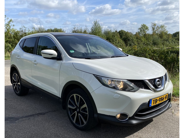 Foto 5 van Nissan QASHQAI 1.2 Connect Edition (bj 2015, automaat)