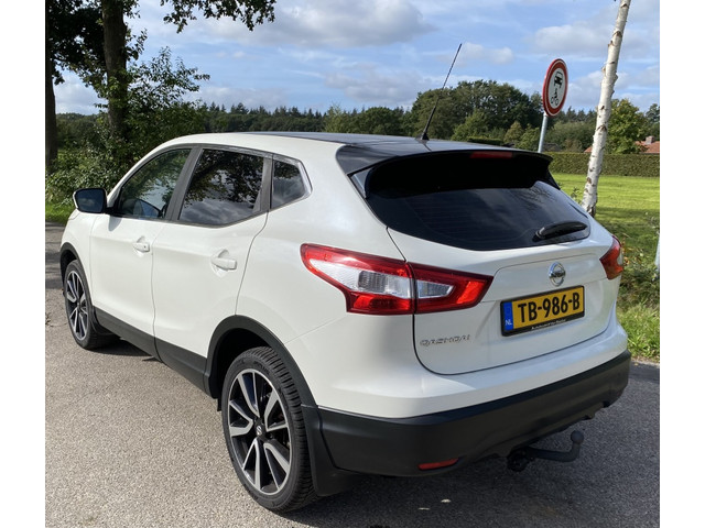 Foto 6 van Nissan QASHQAI 1.2 Connect Edition (bj 2015, automaat)