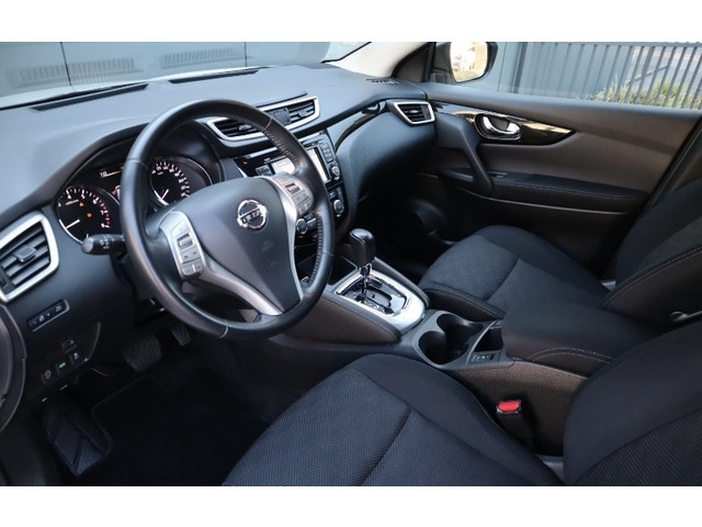 Foto 10 van Nissan QASHQAI 1.2 Connect Edition (bj 2015, automaat)