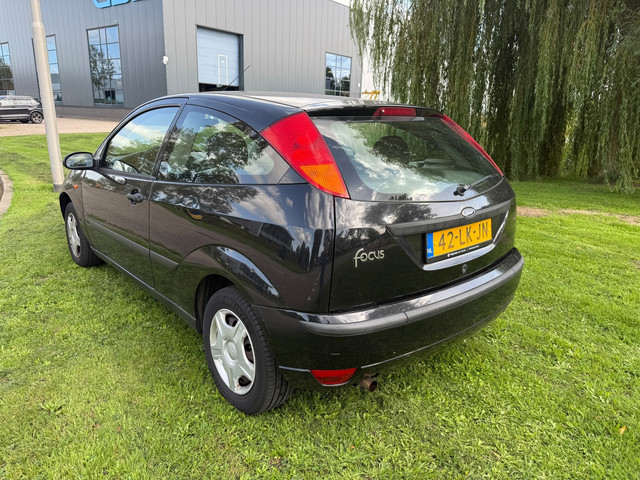 Foto 6 van Ford Focus 1.4-16V Cool Edition