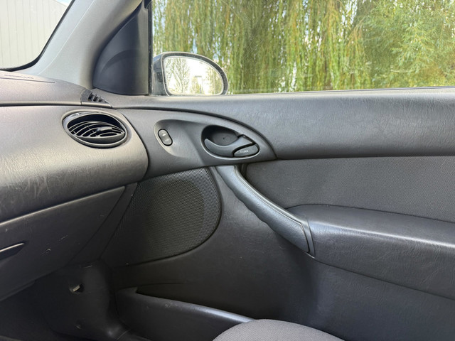 Ford Focus 1.4-16V Cool Edition