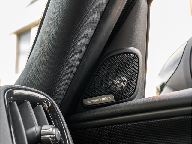 Foto 2 van MINI Countryman 1.5 Cooper S E ALL4 ORG NL PANO LEDER CAMERA HUD HARMAN KARDON MEMORY STOEL