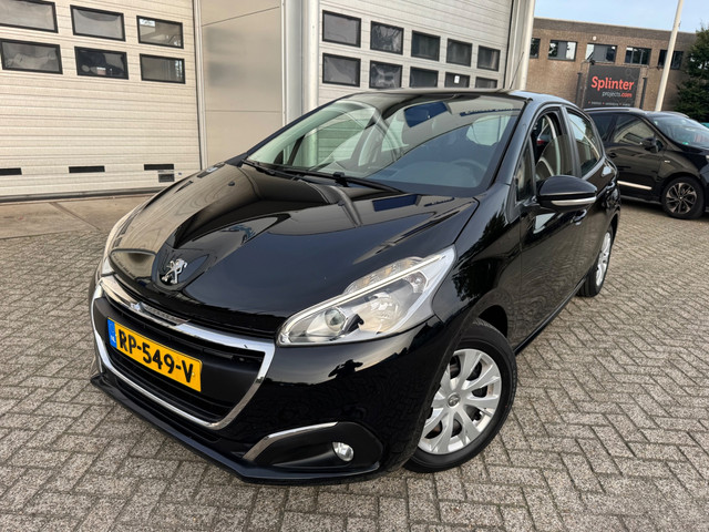 Foto 4 van Peugeot 208 1.2 PureTech Blue Lion Airco,Pdc ,Navigatie