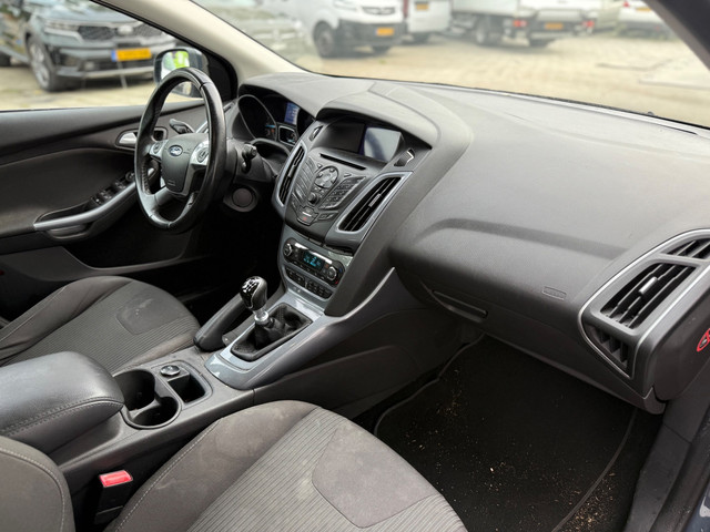 Foto 4 van Ford Focus Wagon 1.6 TDCI ECOnetic Titanium|ROETFILTER VERSTOPT!
