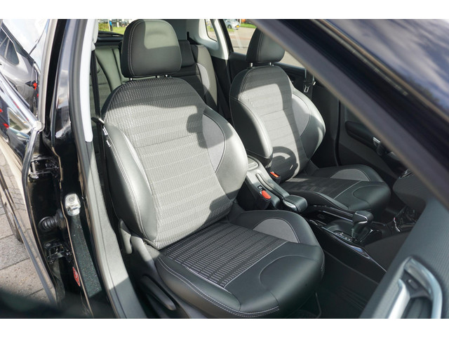 Foto 7 van Peugeot 2008 1.2 PureTech Allure