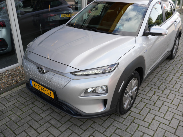 Foto 2 van Hyundai KONA EV Fashion 64 kWh | SOH 96% | Head-up display | Cruise control adaptief met stop&go |
