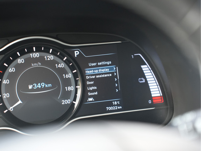 Foto 8 van Hyundai KONA EV Fashion 64 kWh | SOH 96% | Head-up display | Cruise control adaptief met stop&go |
