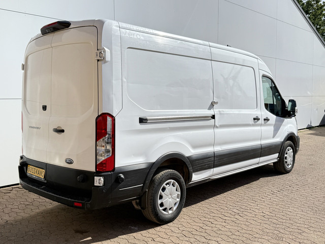 Foto 6 van Ford E-Transit 68kWh 184PK L3H2 317km WLTP 94% (SOH) BEV Snelladen Carplay Climate control Camera Pa