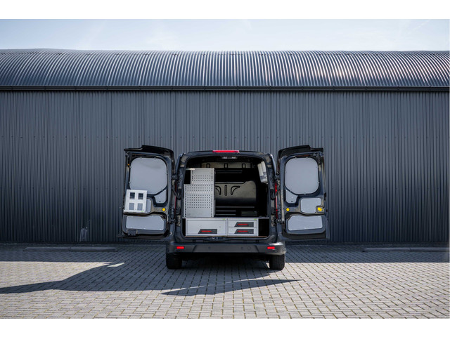 Foto 10 van Ford Transit Connect 1.0 EcoBoost | Benzine | Climatronic | Camera | 1e Eigenaar | Navi | Climate