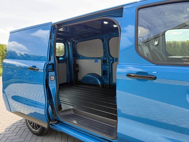 Foto 10 van Ford E-Transit Custom MS-RT 285 PK FULL ELECTRIC SPORT / L1H1 / DIGITAL AQUA BLUE METALLIC / REAR VI