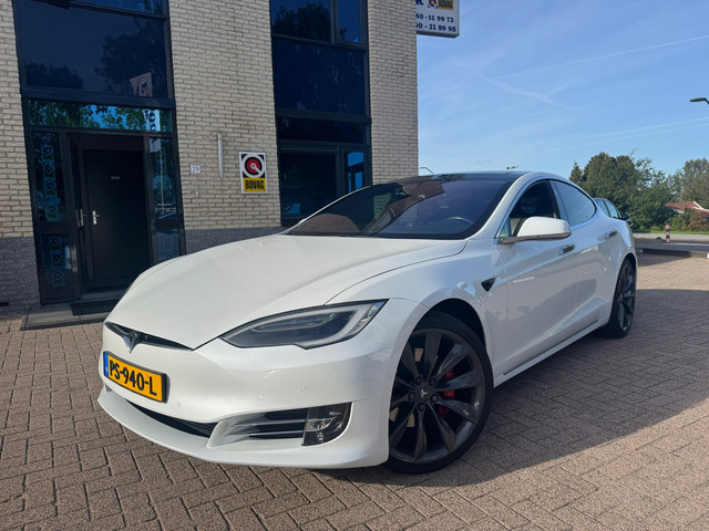 Foto 2 van Tesla Model S 75D Base- panodak- vol fijne en luxe opties