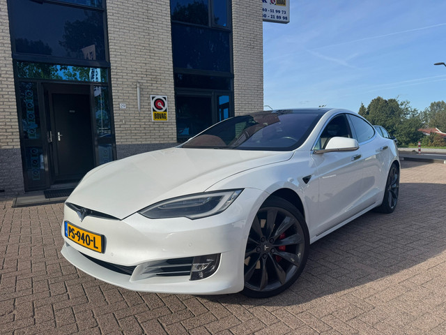 Foto 3 van Tesla Model S 75D Base- panodak- vol fijne en luxe opties