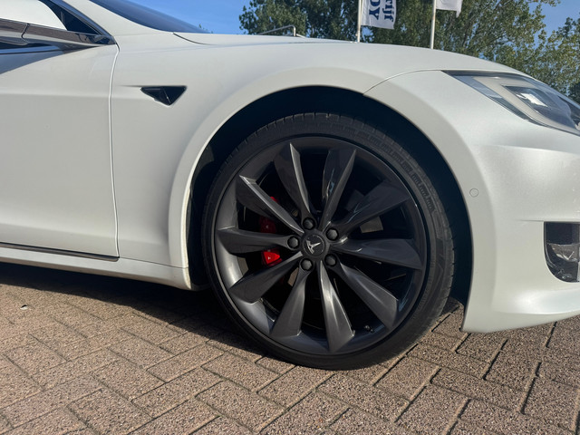 Foto 8 van Tesla Model S 75D Base- panodak- vol fijne en luxe opties