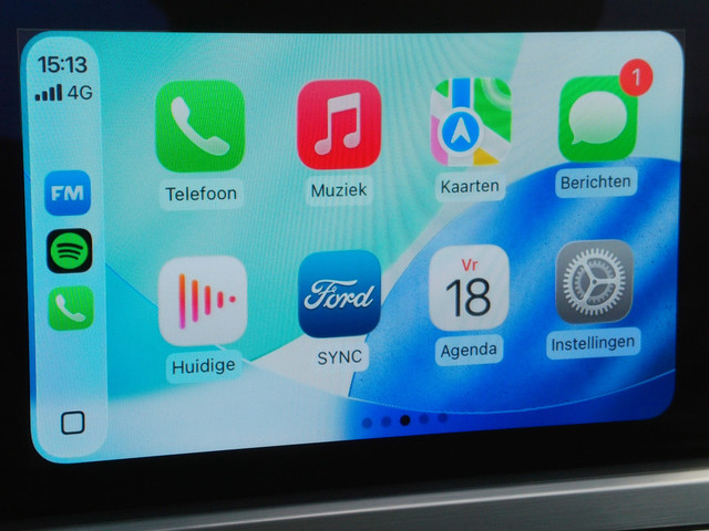 Foto 3 van Ford Kuga 2.5 PHEV Titanium, Carplay + Android Auto / Camera + Sensoren / Adaptive Cruise / 17' LMV