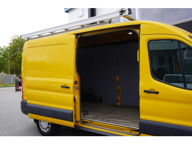 Foto 8 van Ford Transit 2.0 TDCI 130PK L3H2 EURO 6 - Airco - Cruise - PDC - €11.900,- Excl.