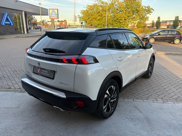 Foto 5 van Peugeot 2008 1.2 PureTech GT-line