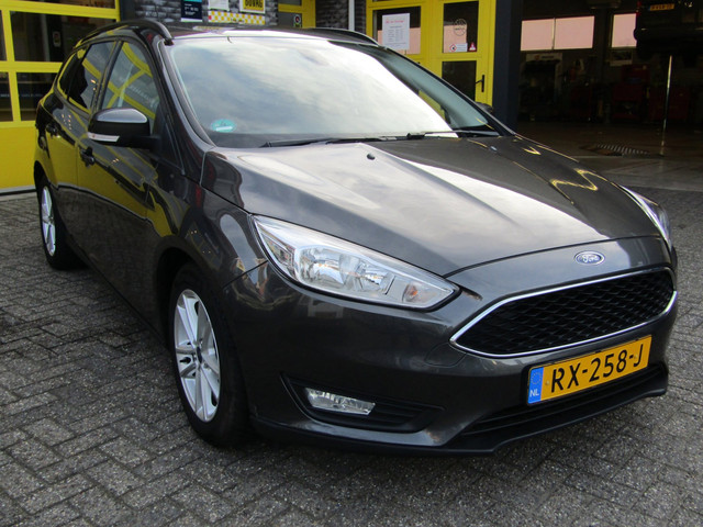 Foto 10 van Ford Focus Wagon 1.0 Lease Edition