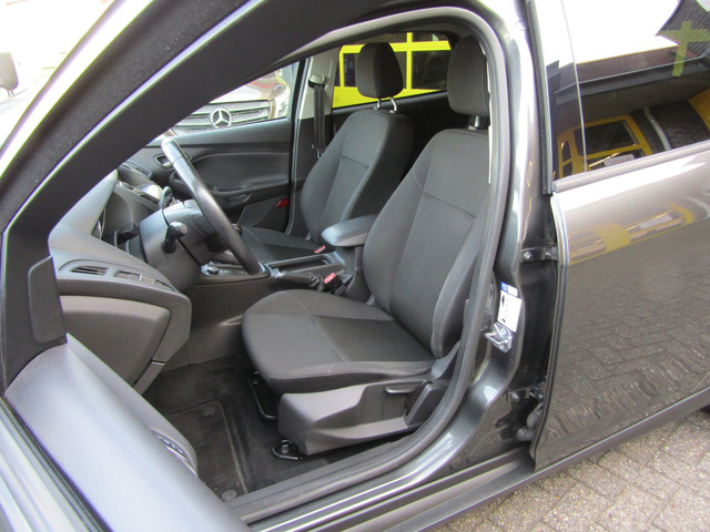 Foto 7 van Ford Focus Wagon 1.0 Lease Edition