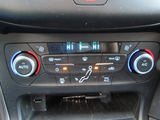 Foto 3 van Ford Focus Wagon 1.0 Lease Edition