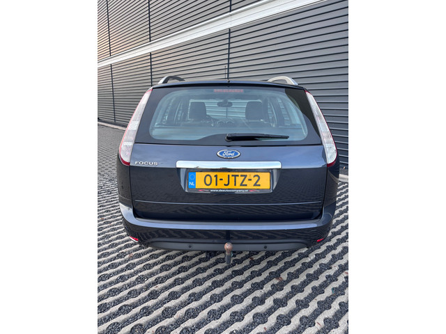 Foto 5 van Ford Focus Wagon 1.6 Titanium | Navigatie | Climate Control