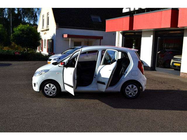 Foto 8 van Hyundai i10 1.1 i-Drive Cool, 5 Drs, Airco, NL-auto, 1e eigenaar ! 12.700 km ! Uniek !