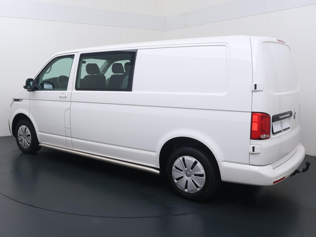 Foto 3 van Volkswagen Transporter 2.0 TDI L2H1 30 DC Highline | 110 pk | Trekhaak | Airco | Cruise control | Na