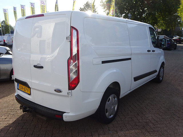 Foto 5 van Ford Transit Custom 300 2.0 TDCI L2H1 Trend AUTOMAAT 3 ZITTER GROOT SCHERM